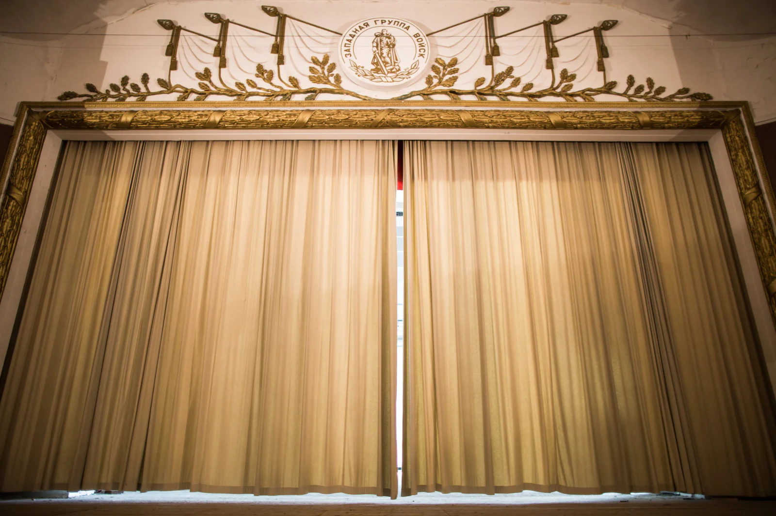 Dokumentarfotografie verlassener Orte – Aufnahme 005 von Sebastian Hallabrin