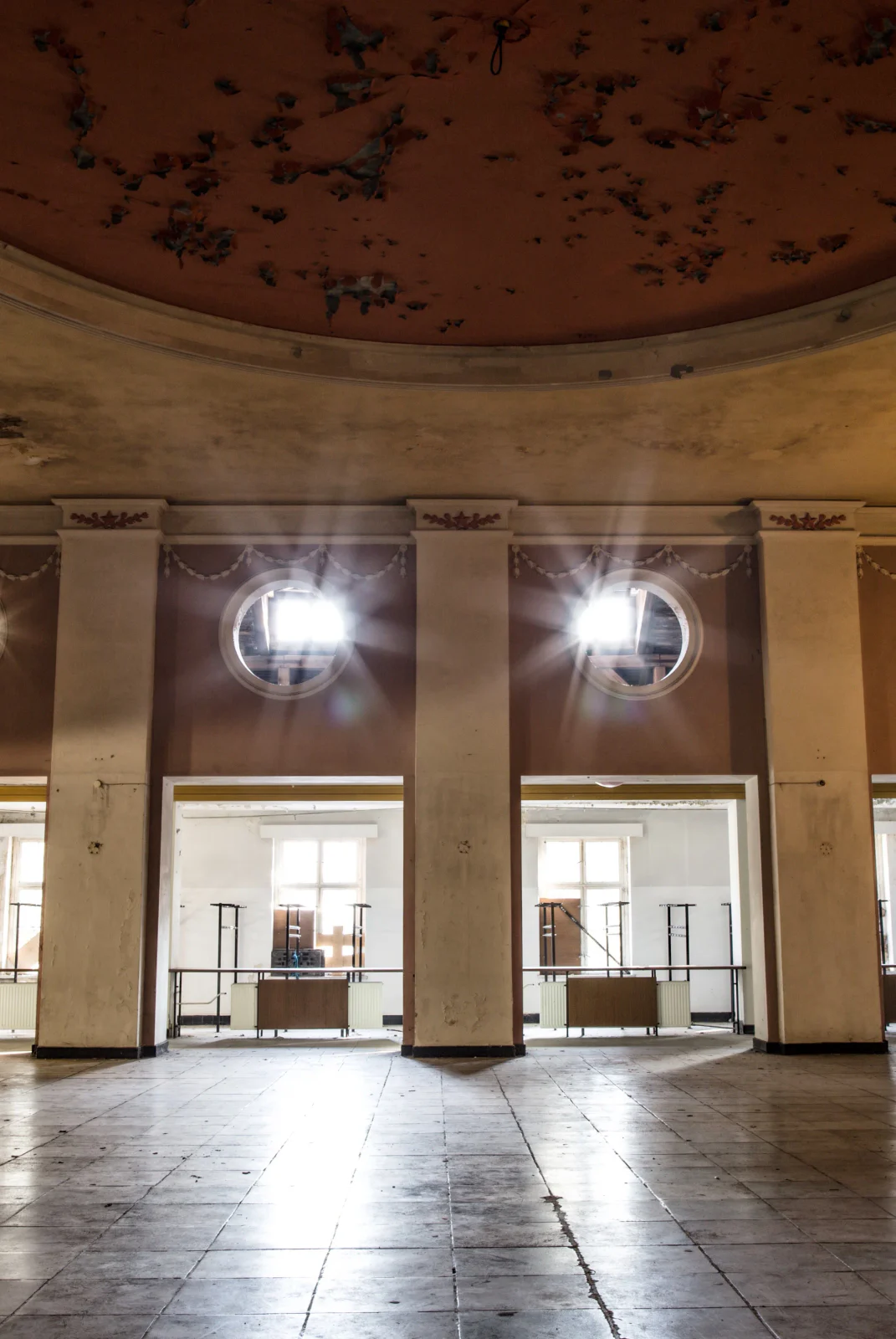 Dokumentarfotografie verlassener Orte – Aufnahme 007 von Sebastian Hallabrin