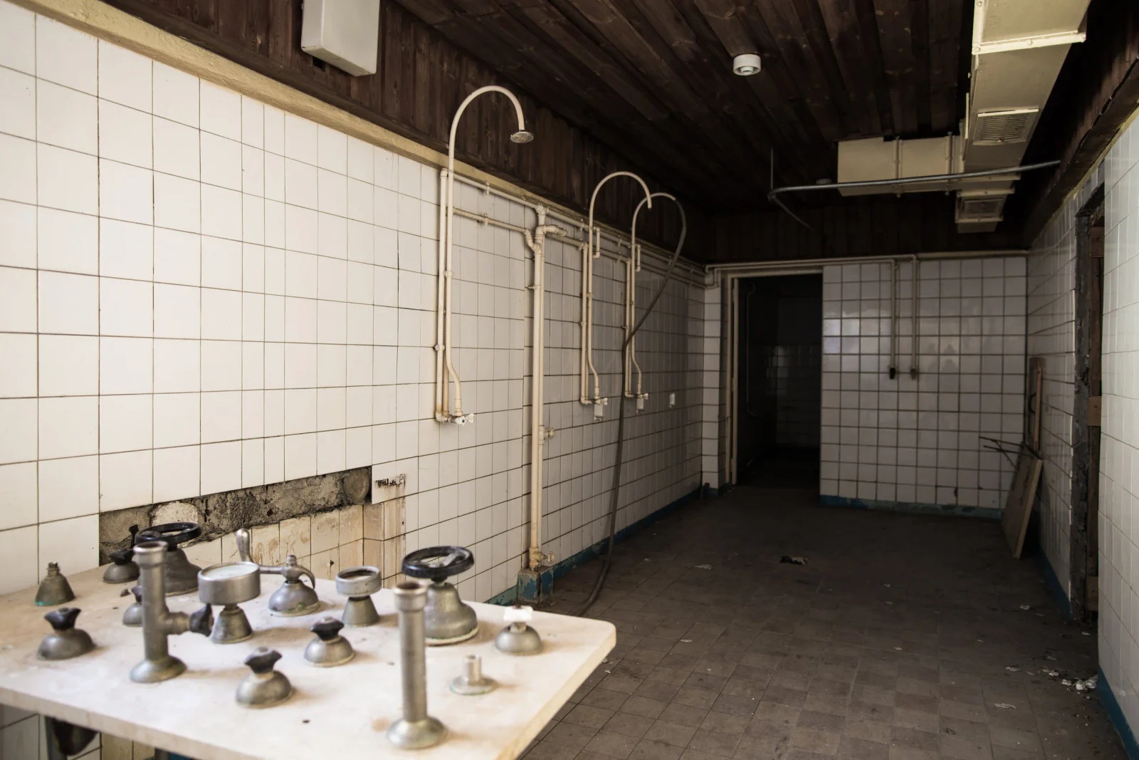 Dokumentarfotografie verlassener Orte – Aufnahme 014 von Sebastian Hallabrin