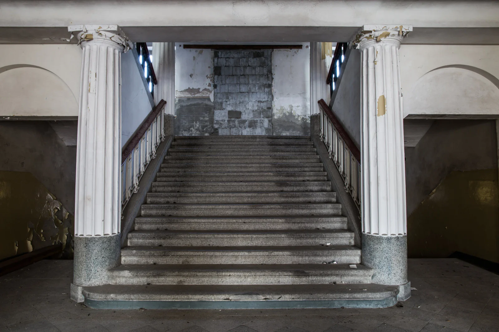 Dokumentarfotografie verlassener Orte – Aufnahme 020 von Sebastian Hallabrin