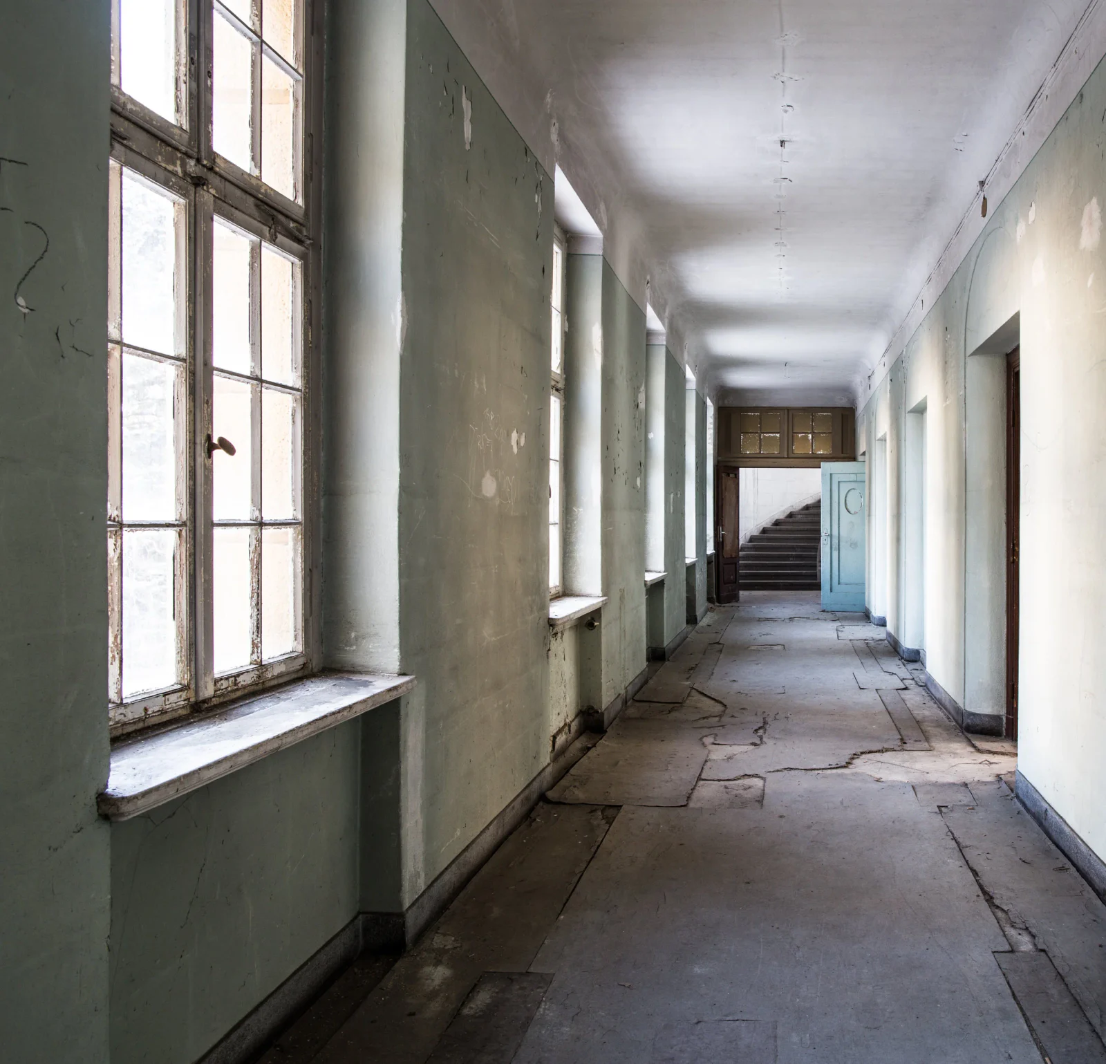 Dokumentarfotografie verlassener Orte – Aufnahme 022 von Sebastian Hallabrin