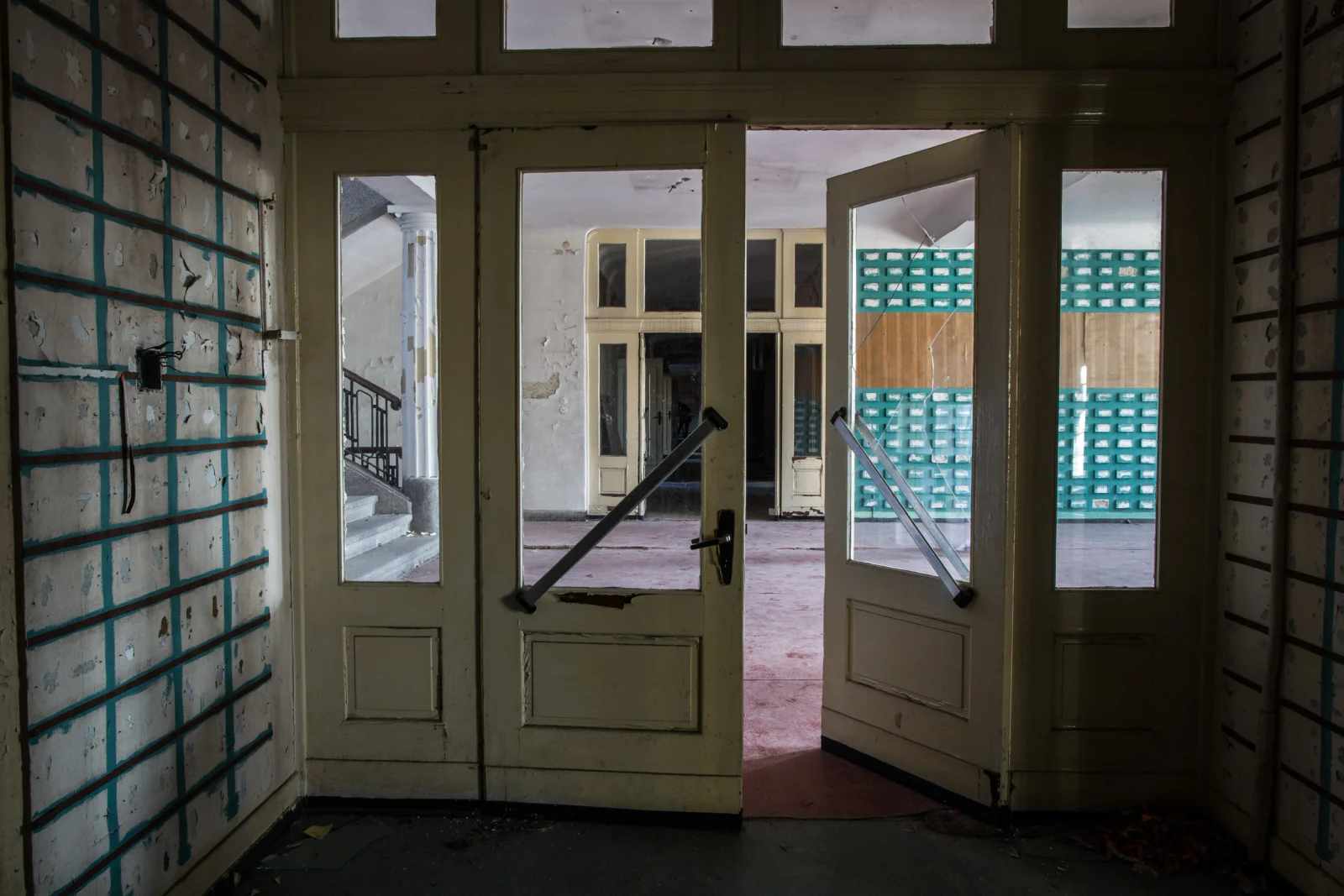 Dokumentarfotografie verlassener Orte – Aufnahme 024 von Sebastian Hallabrin