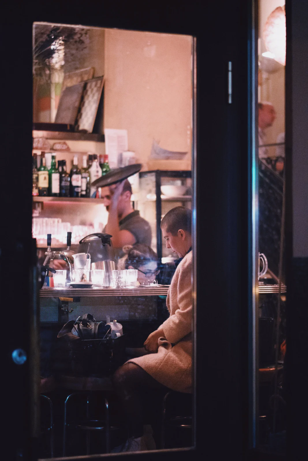 Street Photography entlang der Berliner Tramlinie M1 – Aufnahme 021 von Sebastian Hallabrin