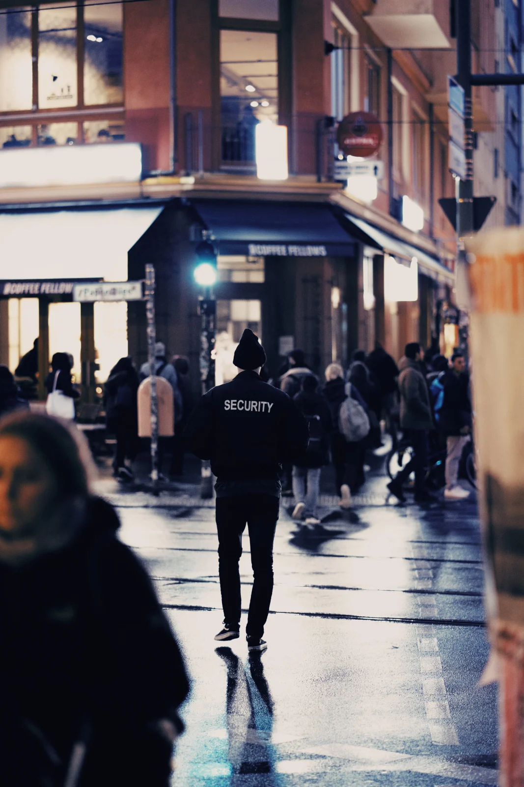 Street Photography entlang der Berliner Tramlinie M1 – Aufnahme 025 von Sebastian Hallabrin