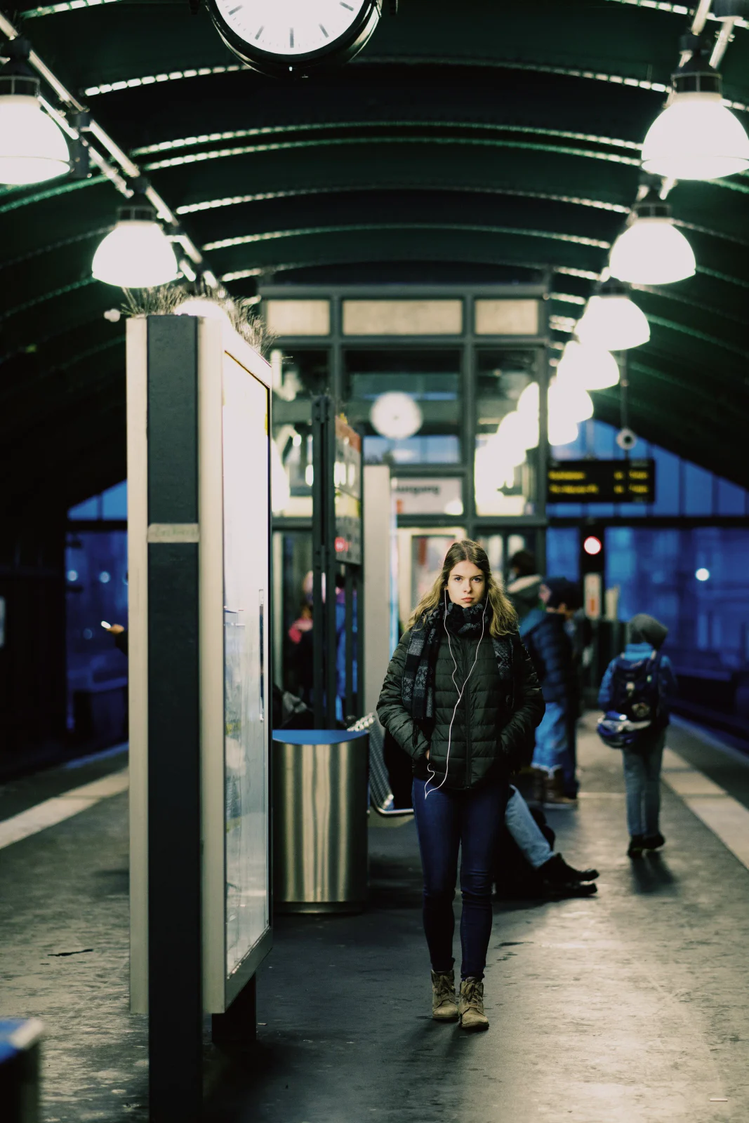 Street Photography entlang der Berliner Tramlinie M1 – Aufnahme 028 von Sebastian Hallabrin