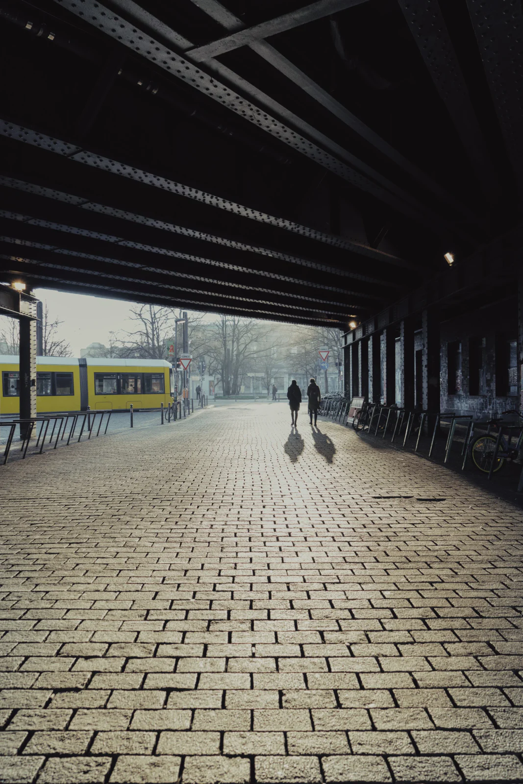 Winterliche Street Photography in Berlin – Aufnahme 008 von Sebastian Hallabrin