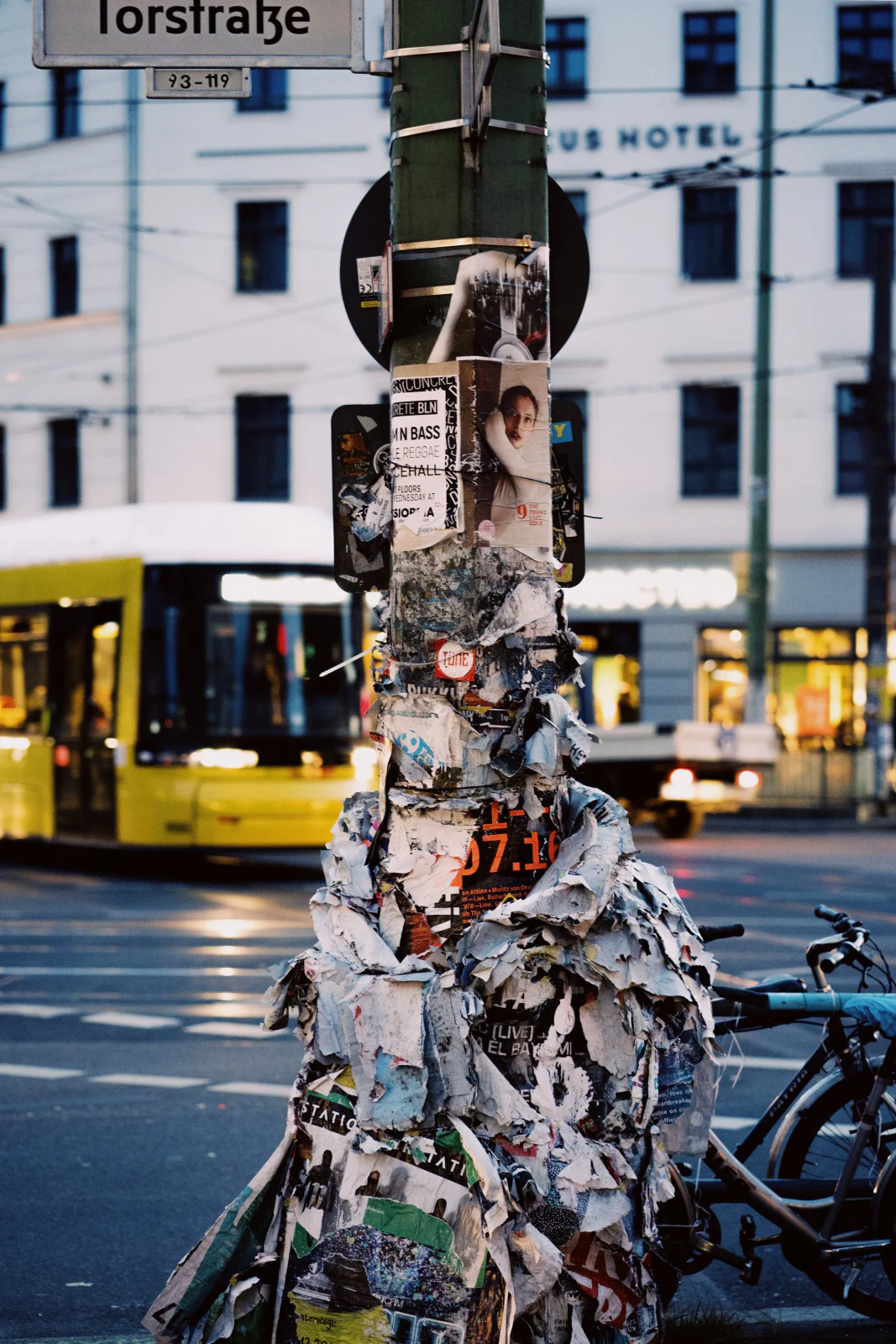 Winterliche Street Photography in Berlin – Aufnahme 036 von Sebastian Hallabrin