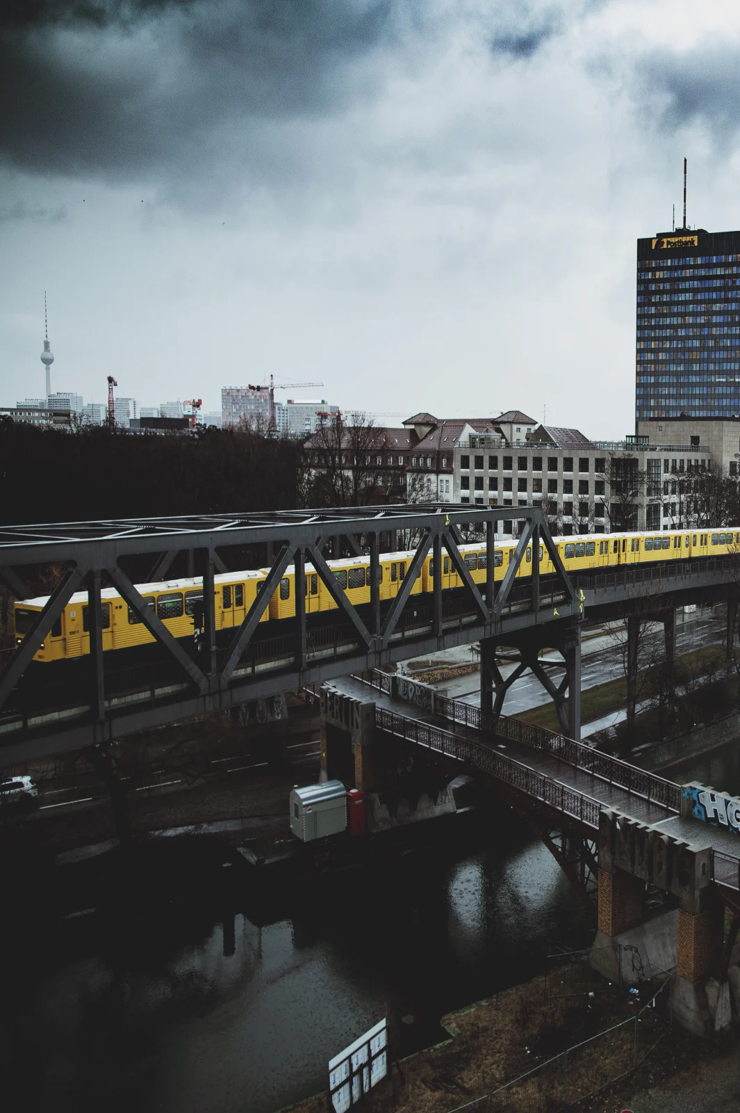 Winterliche Street Photography in Berlin – Aufnahme 039 von Sebastian Hallabrin