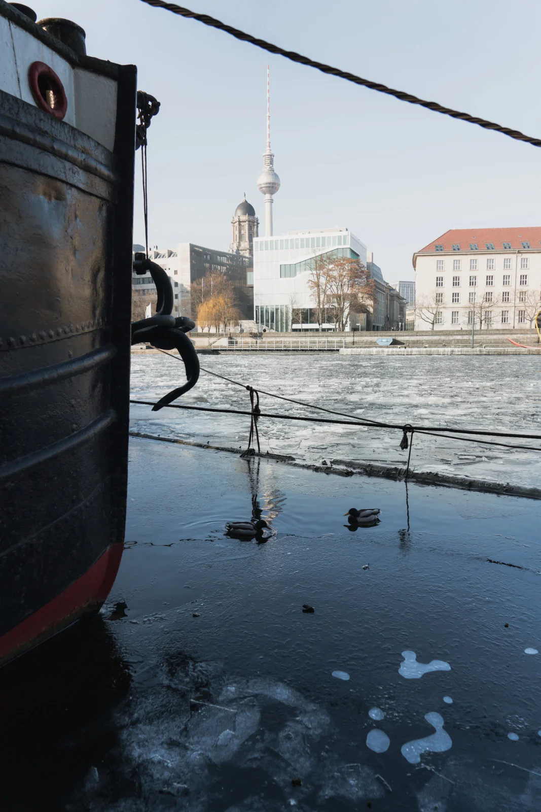 Winterliche Street Photography in Berlin – Aufnahme 043 von Sebastian Hallabrin