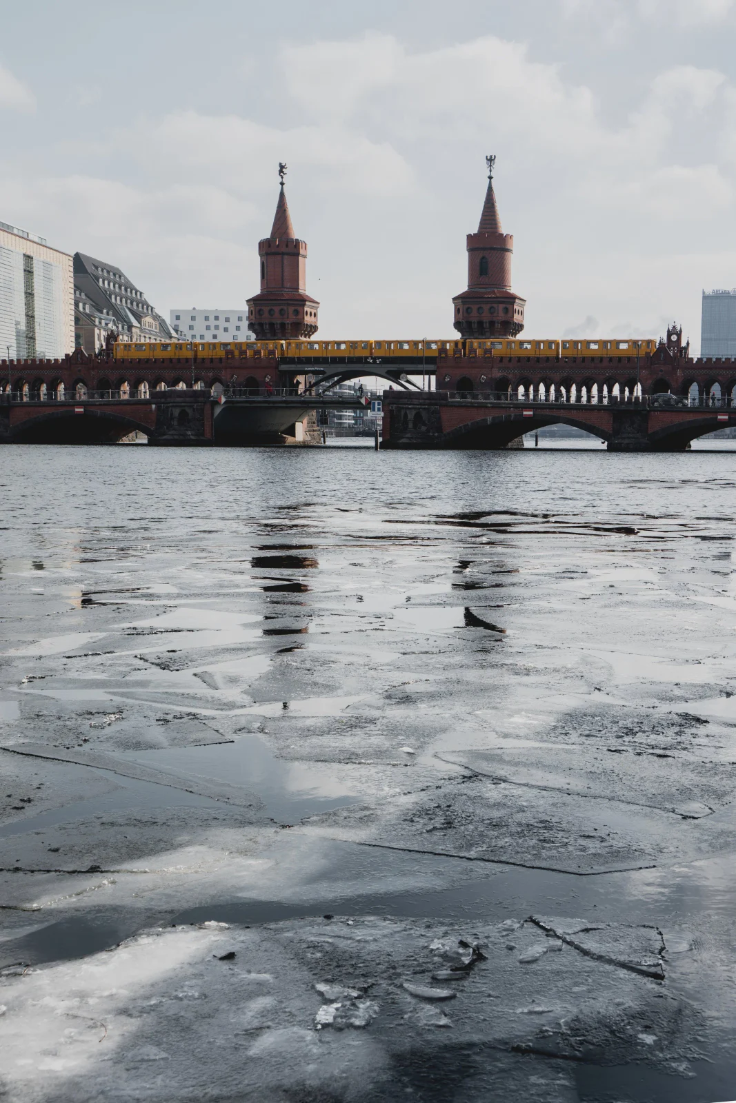 Winterliche Street Photography in Berlin – Aufnahme 044 von Sebastian Hallabrin
