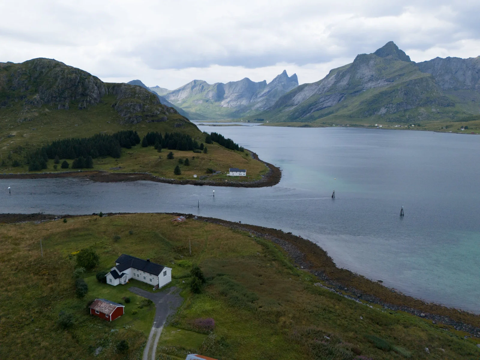 Landschafts- und Drohnenfotografie der Lofoten bei 68 Grad Nord – Aufnahme 031 von Sebastian Hallabrin