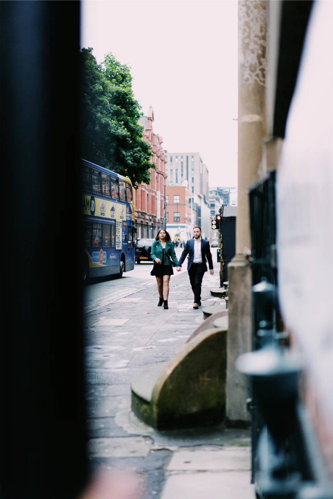 Street Photography aus Manchester – Aufnahme 006 von Sebastian Hallabrin