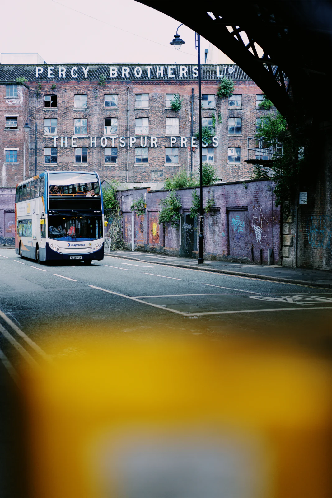 Street Photography aus Manchester – Aufnahme 015 von Sebastian Hallabrin