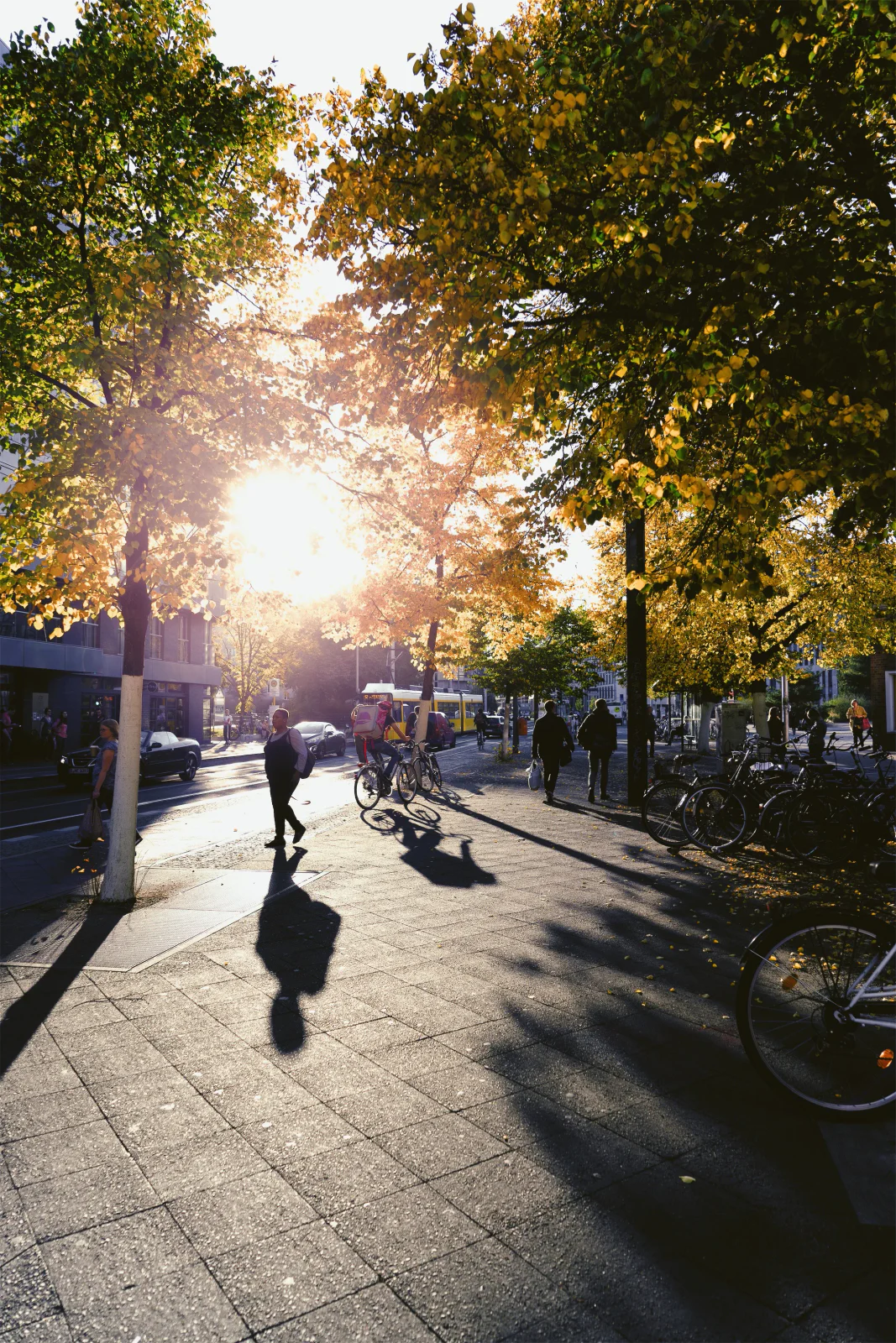 Street Photography – urbane Szene 09 von Sebastian Hallabrin