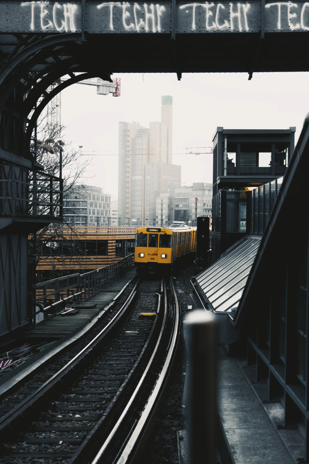 Street Photography – urbane Szene 36 von Sebastian Hallabrin