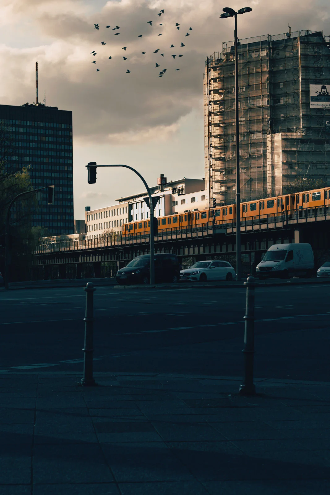 Street Photography – urbane Szene 38 von Sebastian Hallabrin